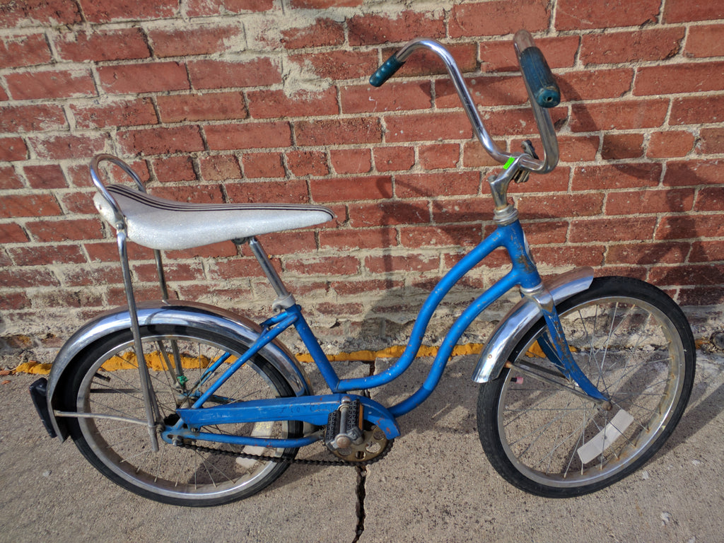 vintage schwinn bike with banana seat