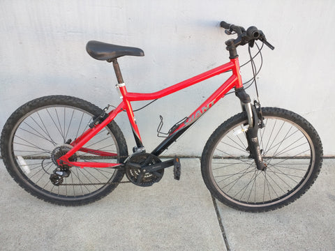 giant boulder mountain bike red