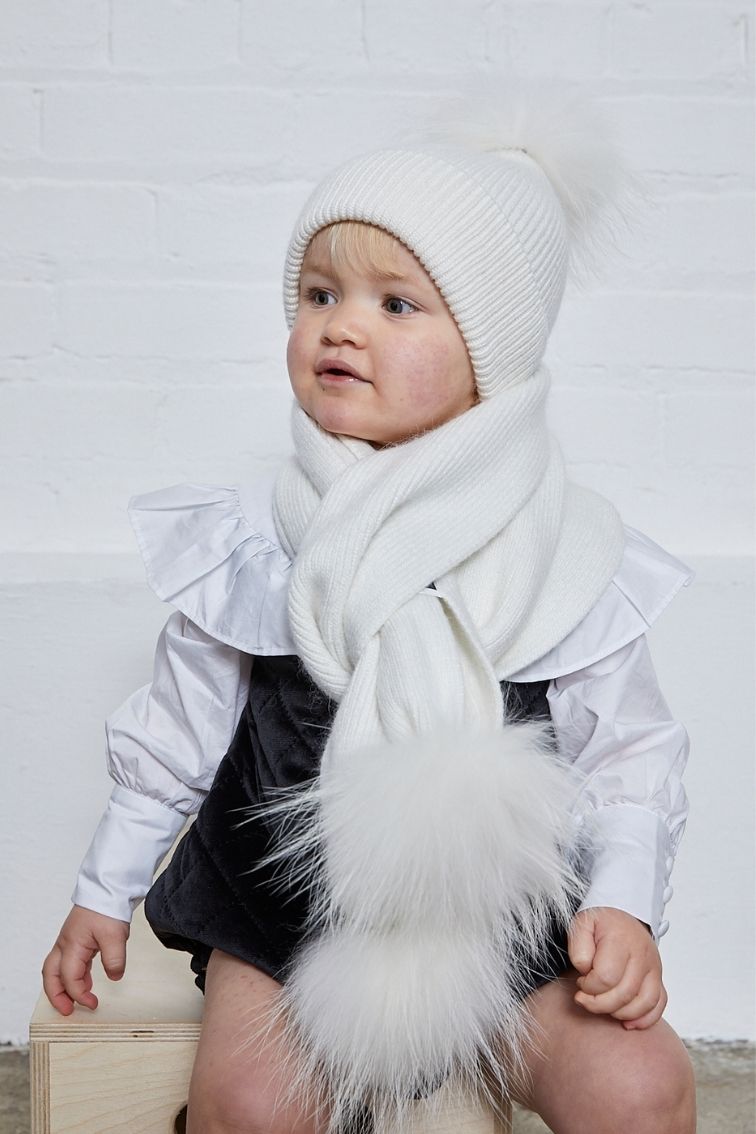 KIDS White / White SINGLE Bobble Hat & Scarf Set