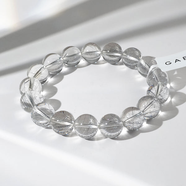 Which Hand Should You Wear Your Crystal Bracelet? - Solacely Co