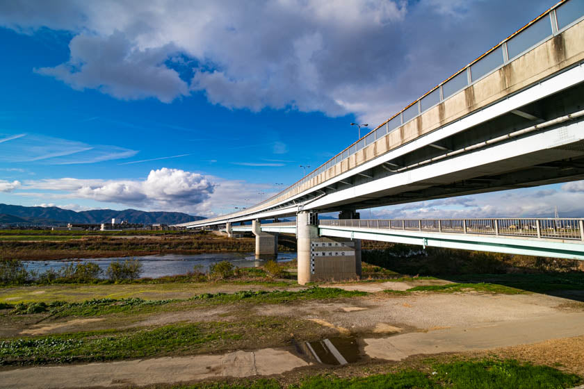 Impresionante puente cerca del final de la etapa de la ruta por el río Katsura.