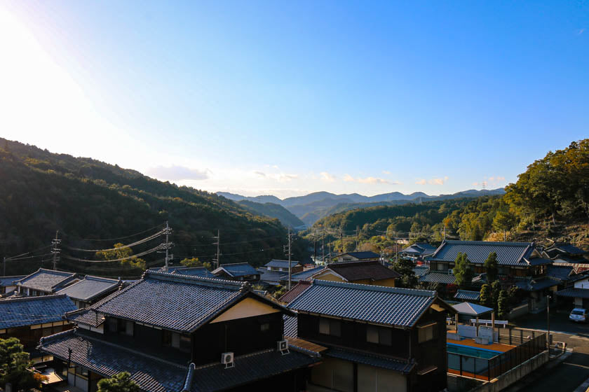 Vue sur Ishiyamasotohatacho, une belle ville sur notre itinéraire cycliste Kyoto, Uji et Otsu.