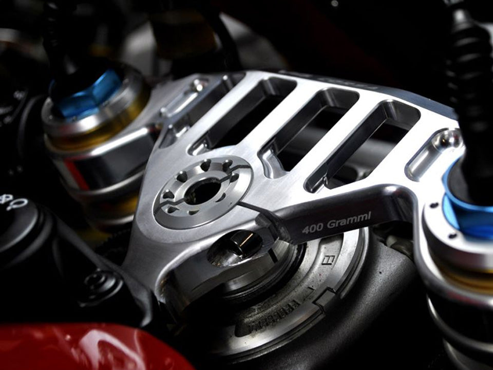 Melotti メロッティー UPPER STEERING PLATE Color：Natural aluminium PANIGALE V4  PANIGALE V4 S PANIGALE V4 R 通販