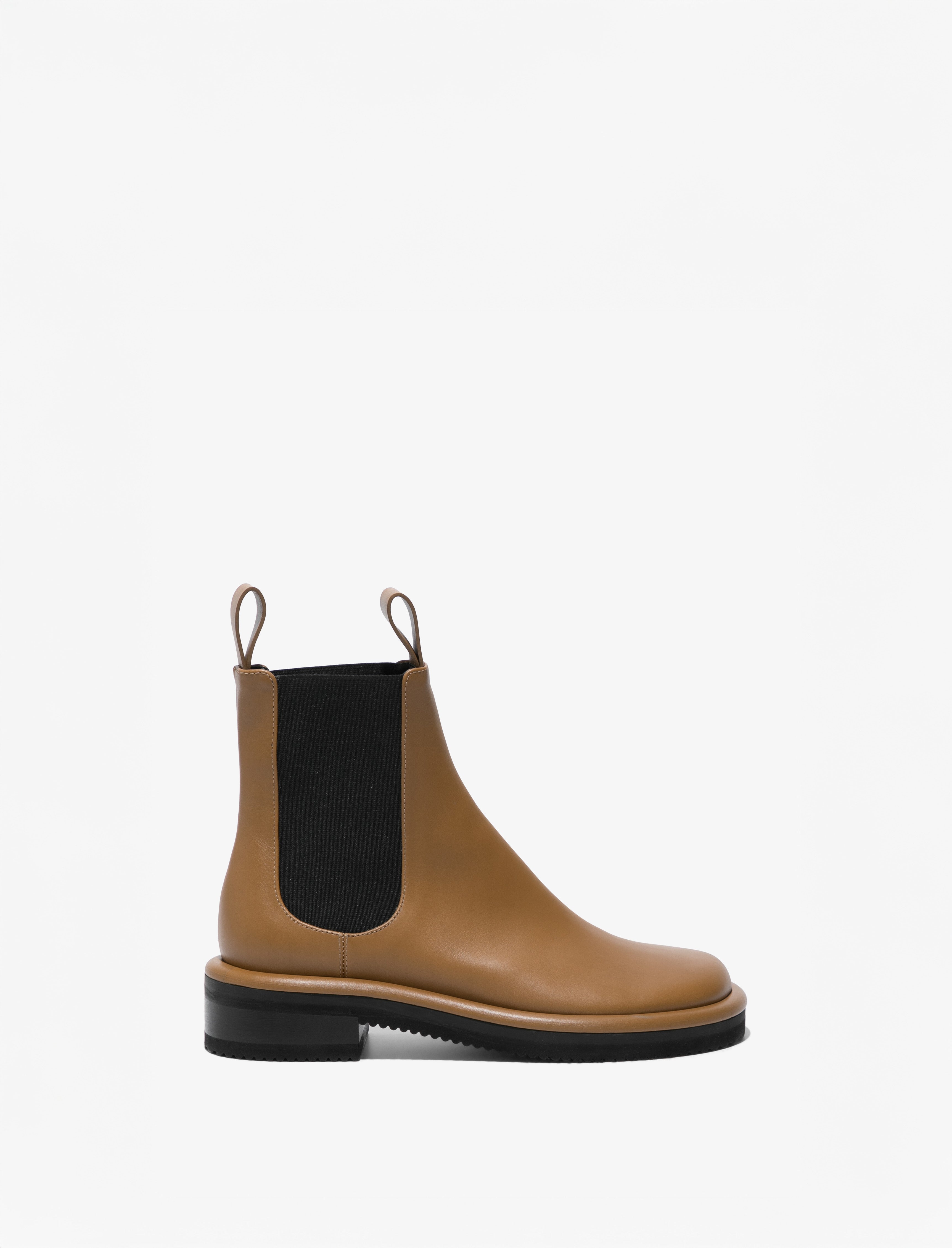 Pipe Chelsea Boots
