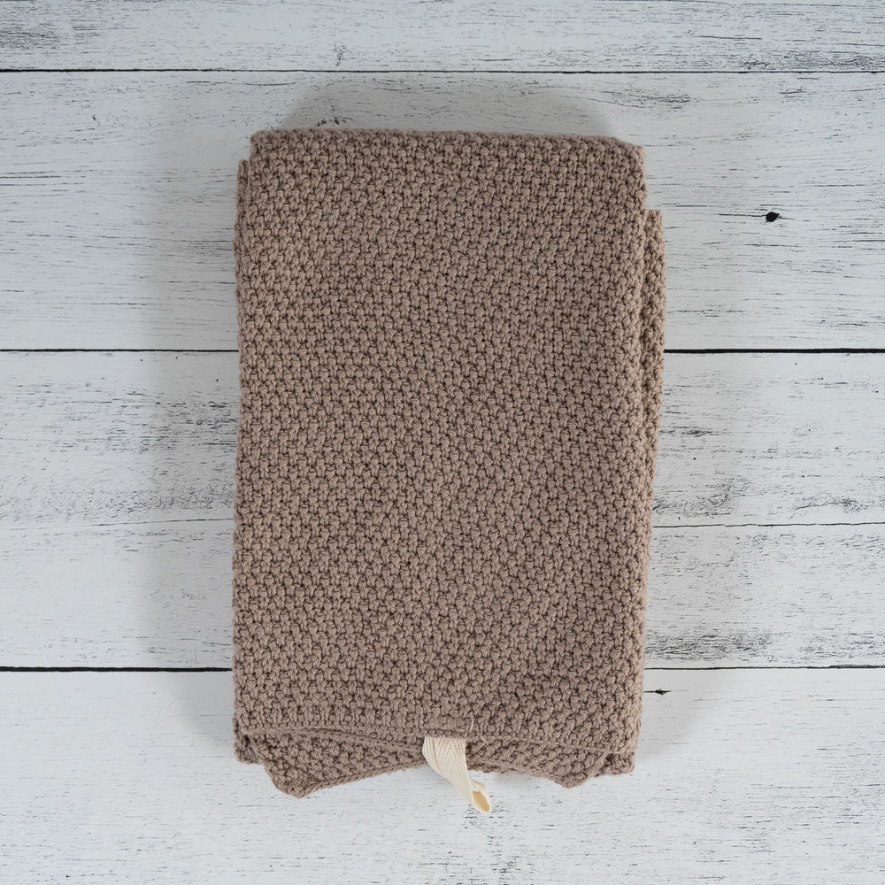 https://cdn.shopify.com/s/files/1/0027/1804/0133/products/KnittedDishTowelCinnamon.jpg?v=1668183450&width=1000