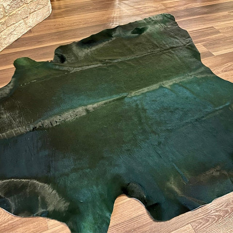 A cowhide rug on the wall is a natural way to add some extra flair to your home. Not only are they real, but they also ship free to the USA. Plus, they're a great way to keep your feet warm in the winter.