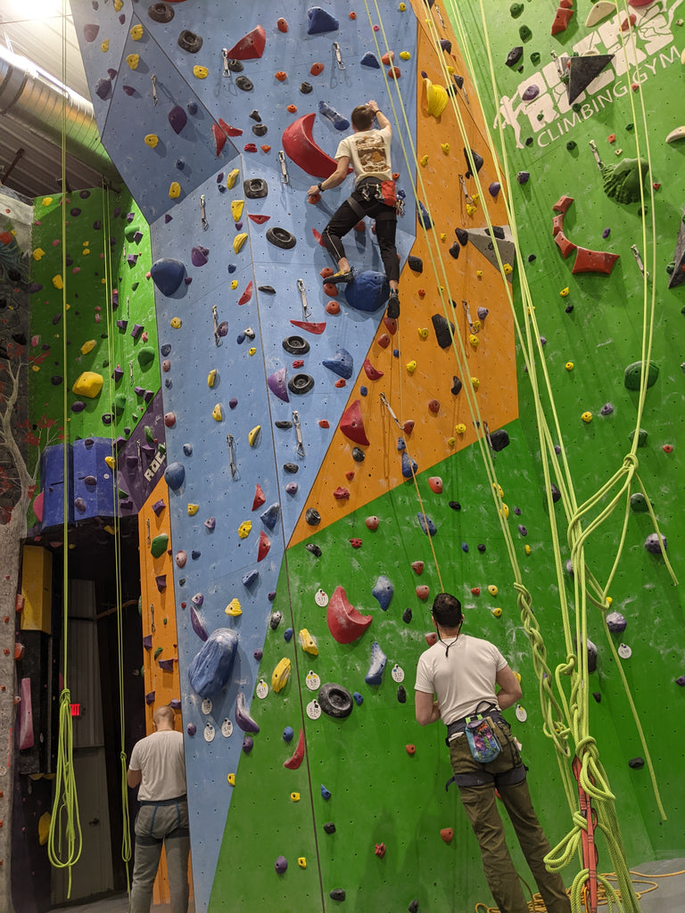 Rock Climbing vs Bouldering