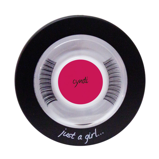 Bullseye Just a Girl CYNDI Lash Compact