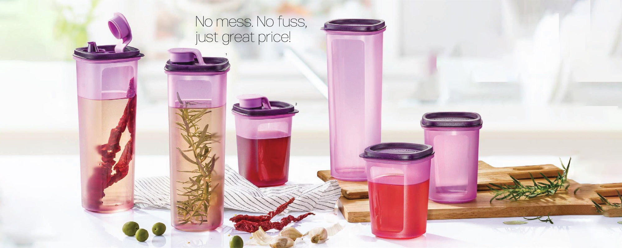 Tupperware Breezy Pour Set - New