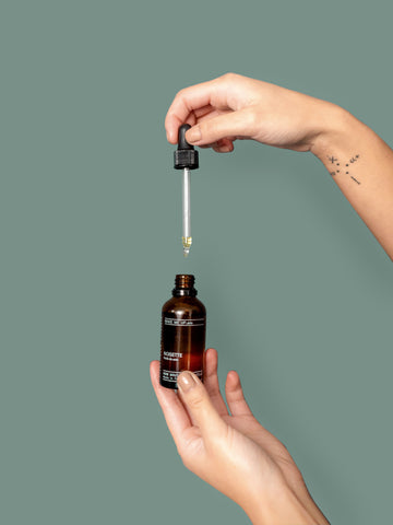 Le pouvoir des huiles végétales : l'huile de noisette pour la santé de la  peau 