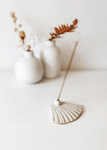 Load image into Gallery viewer, shell incense holder