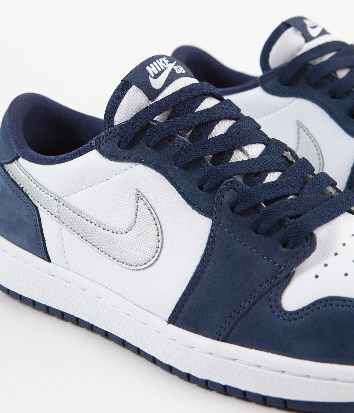 jordan low sb midnight navy