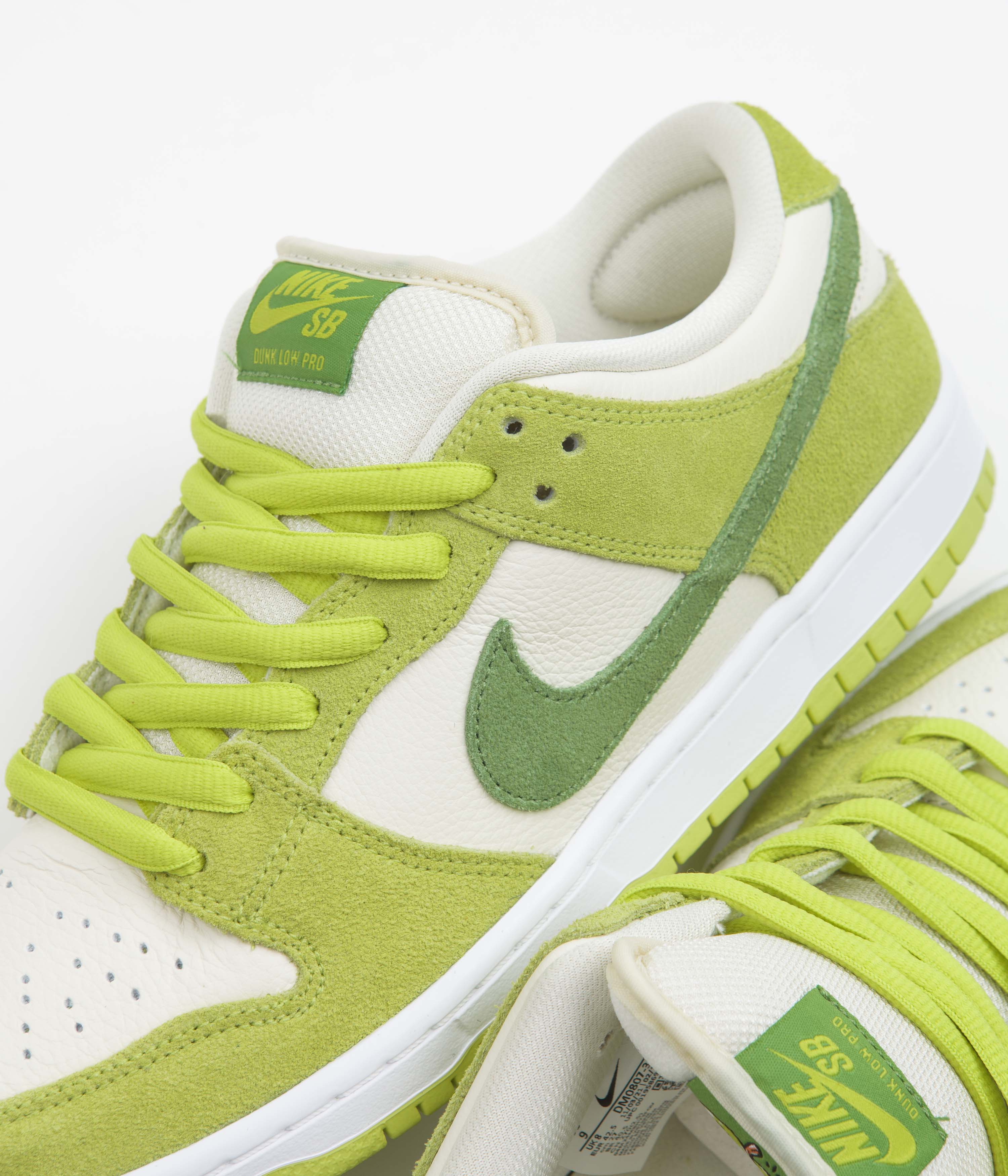Nike SB Dunk Low Pro Apple Shoes - Atomic Green / Chlorophyll - Atomic ...