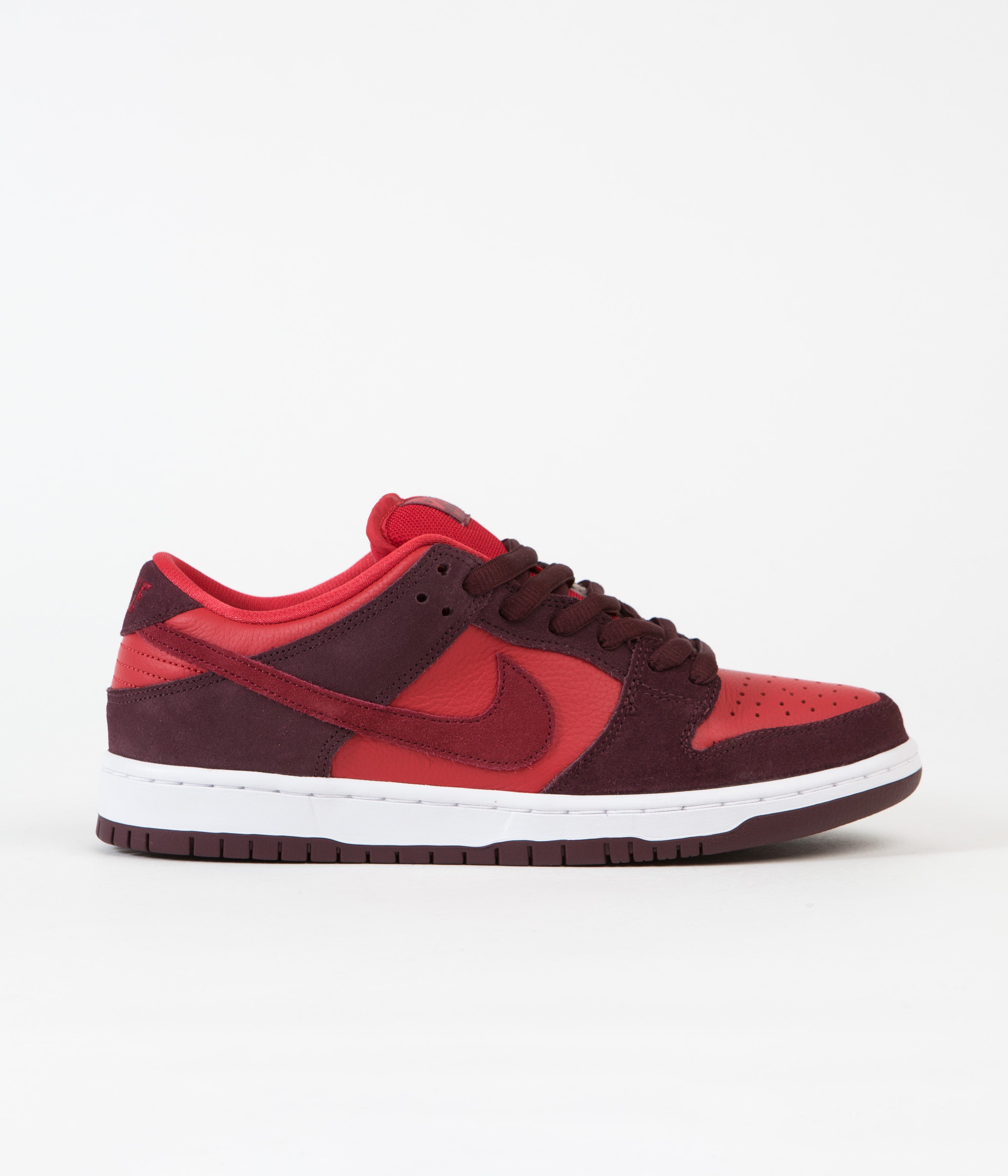 Nike SB Dunk Low Pro Cherry Shoes - Burgundy Crush / Team Red - Univer ...