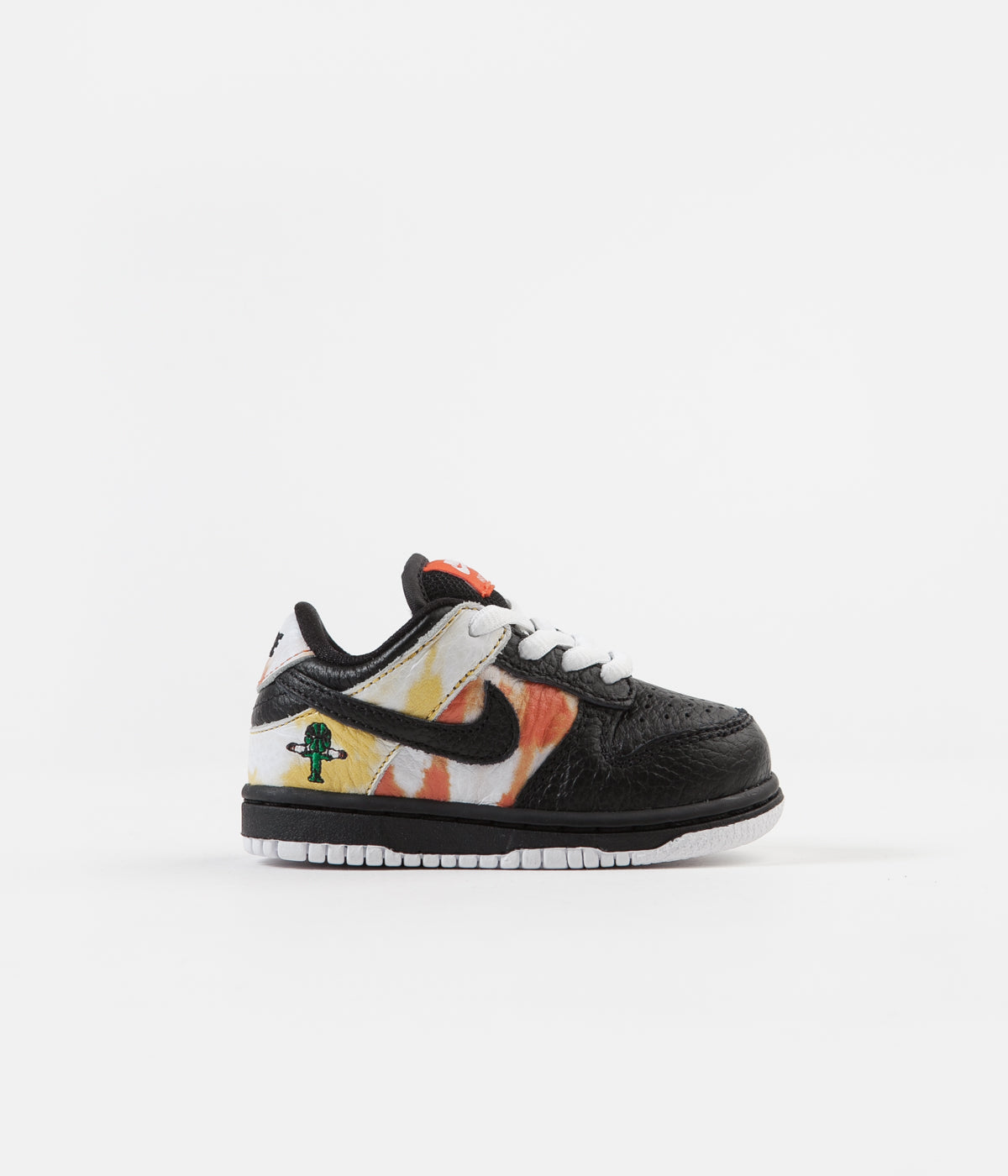 قصف الحاجب كبير kids nike dunks 