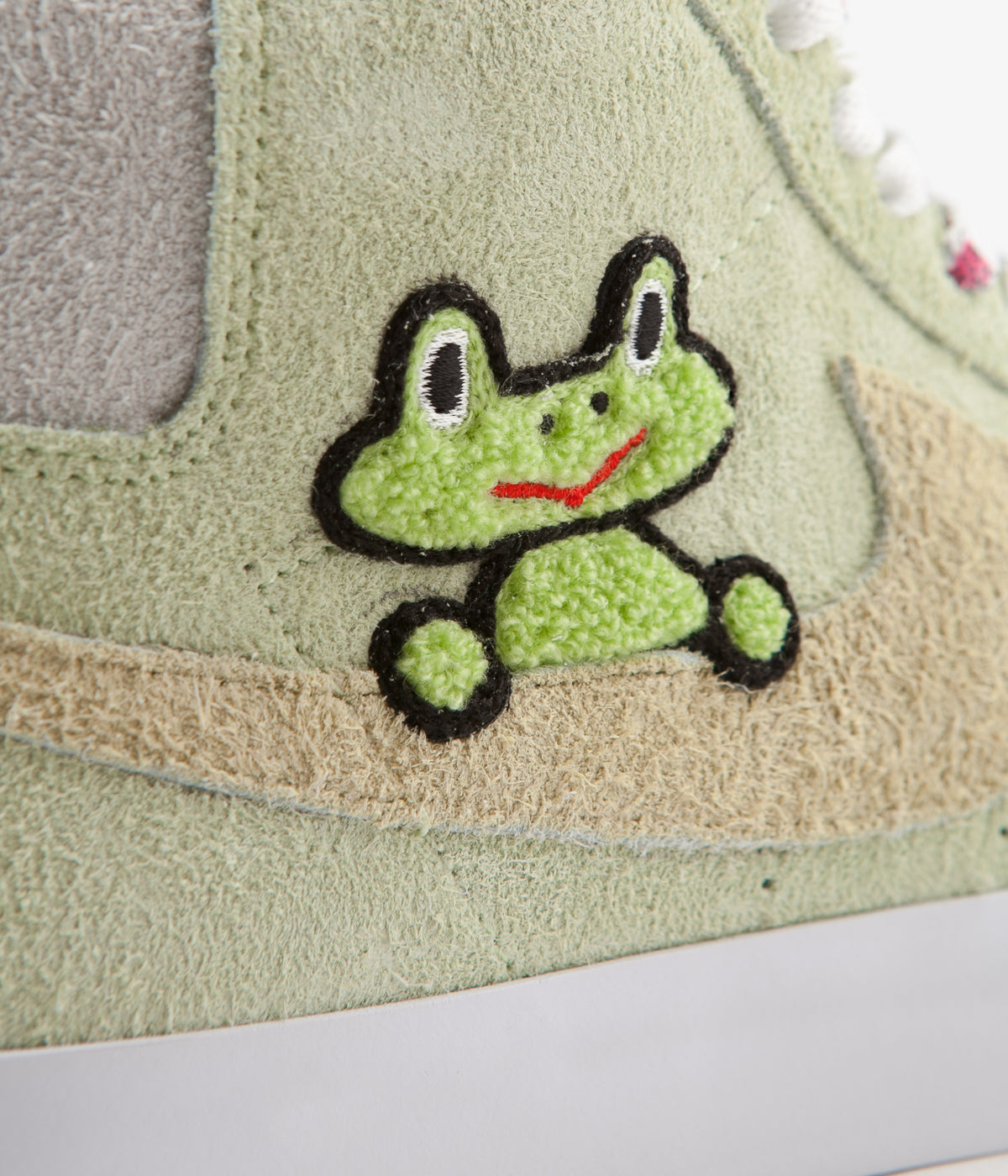 frog nike