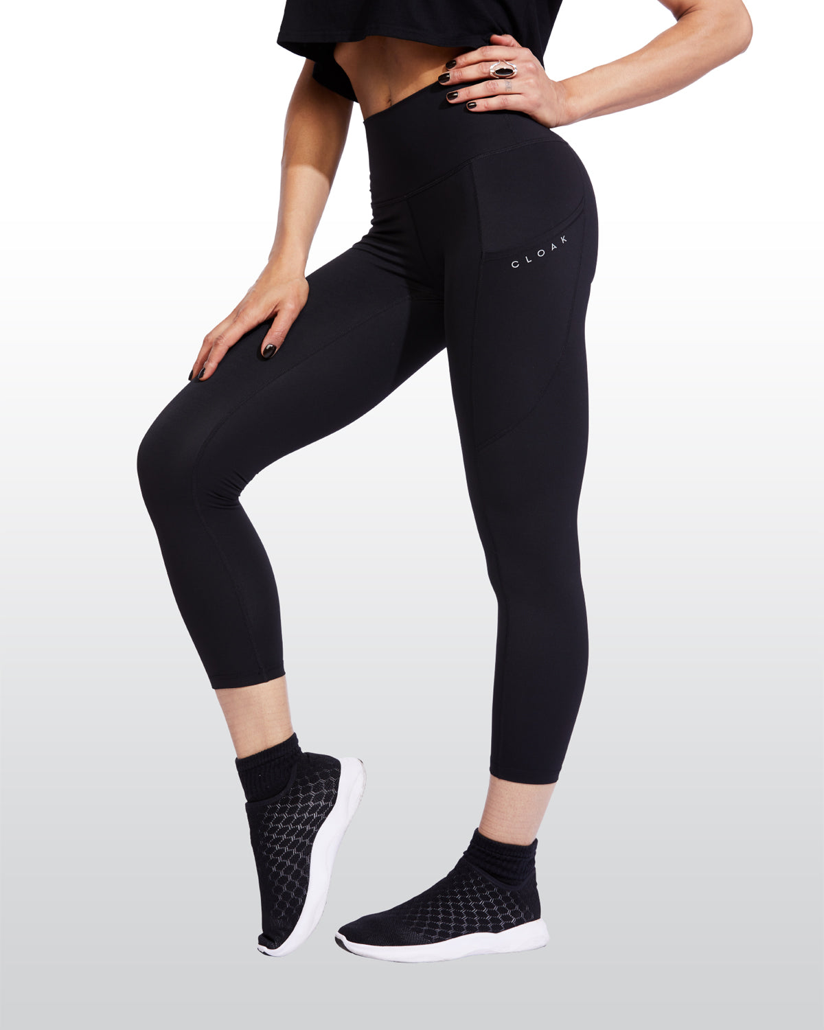 CLOAK 20 DEC SM LEGGINGS BLK2