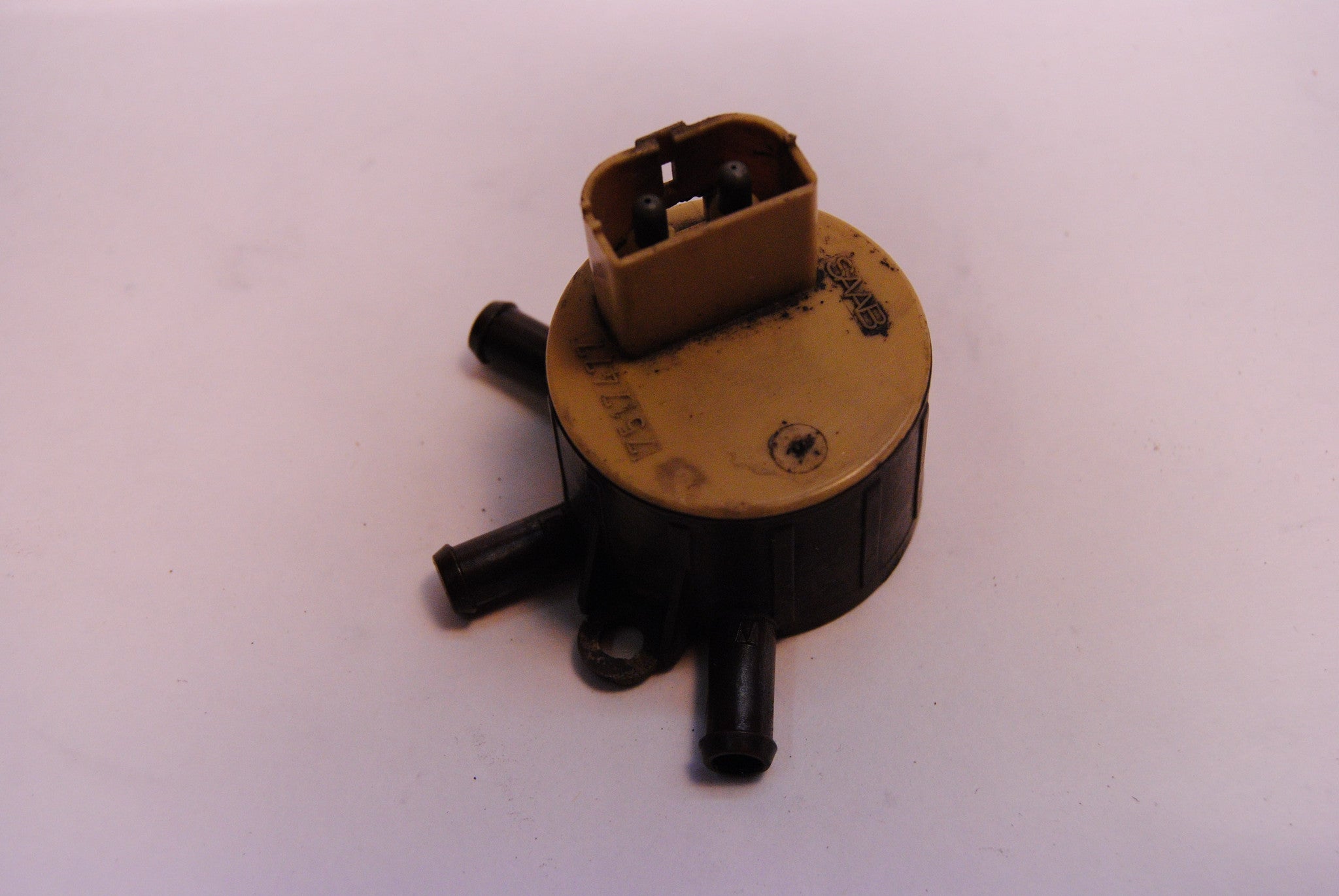 ePartsLand Genuine Saab 900 9000 APC Solenoid Valve 7517477 BPC 81 82