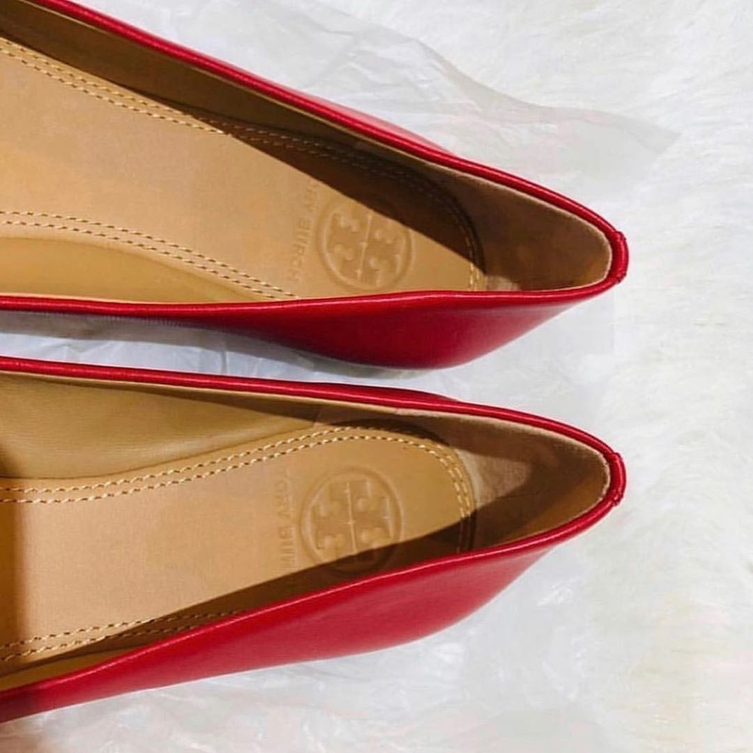 flats tory burch