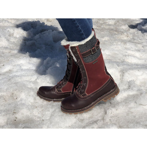 winter boots with built in cleats