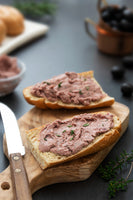 Beans spread with garlic and thyme