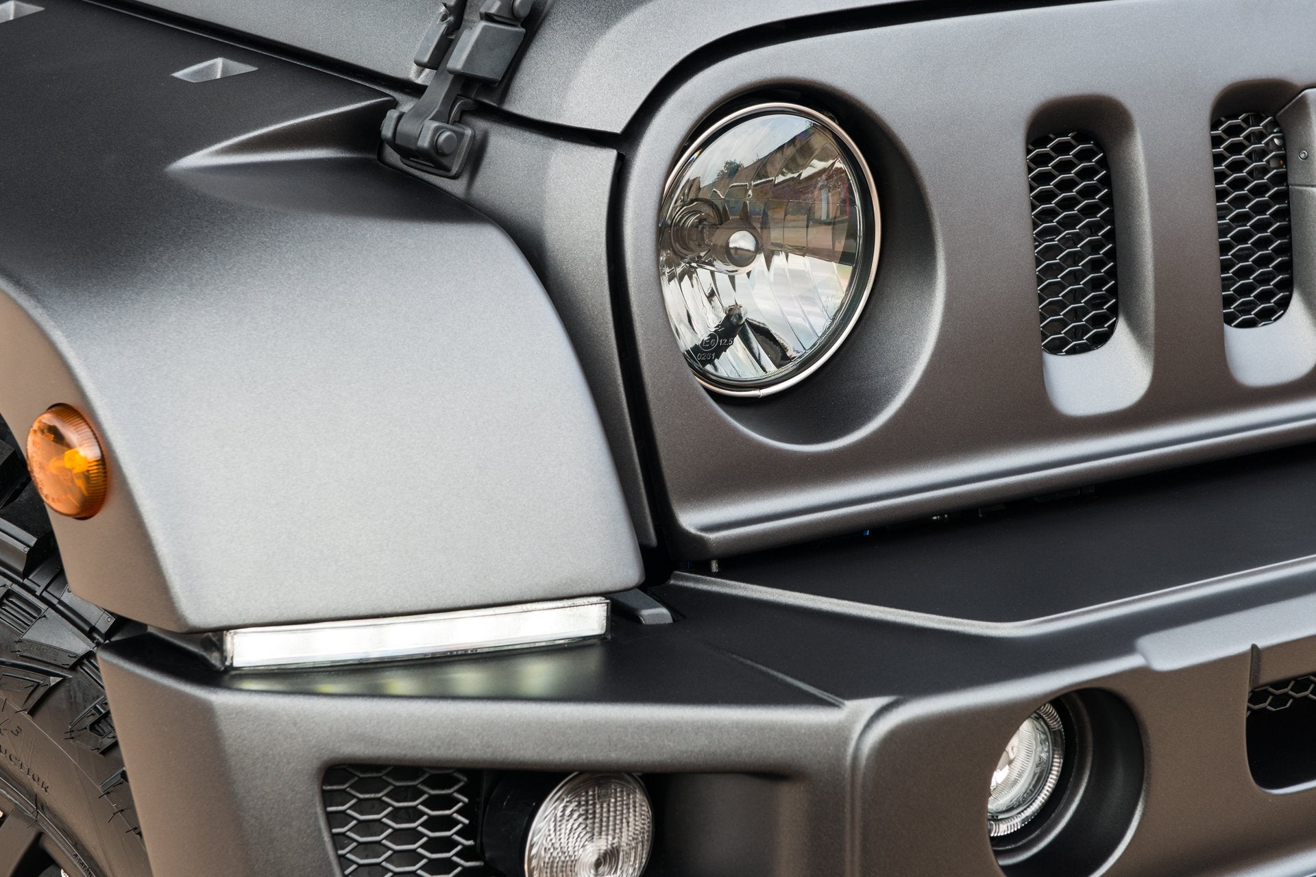 Jeep Wrangler JK | Horizontal LED Lights | Chelsea Truck Co - Project Kahn