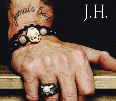 Bracelet shamballa de Johnny Hallyday sur la couverture de jamais seul