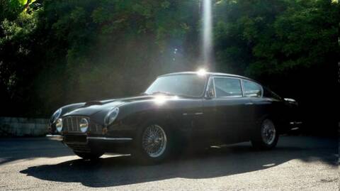 L'Aston Martin DB6 de Johnny Hallyday