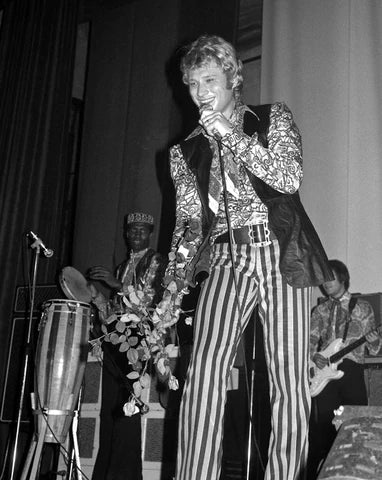 Tenue de scène de Johnny Hallyday lors de la tournée de 1968