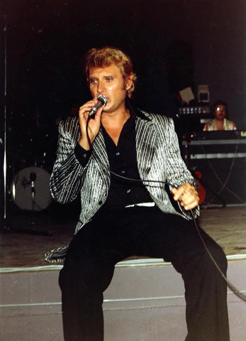 Tenue de scène de Johnny Hallyday lors de la tournée de 1975