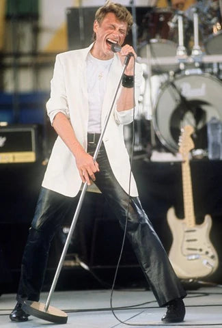 Tenue de scène de Johnny Hallyday lors du concert à la fête de l'humanité de 1985