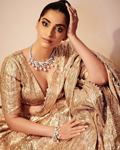 SOnam Kapoor stuns her look with  Diamond Jewellery 