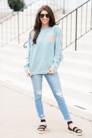 Cute Outfits with Jeans: 6 Looks to Wear this Fall – Shop the Mint