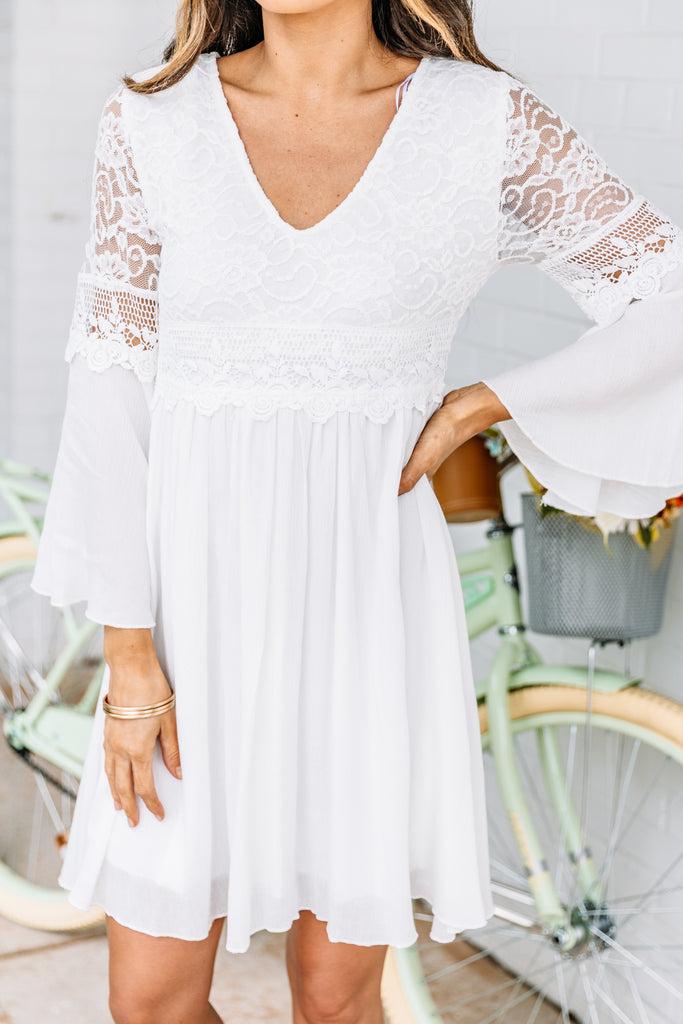 Feminine Flattering Off White Lace Dress - Bell Sleeve Dress â The Mint Julep Boutique