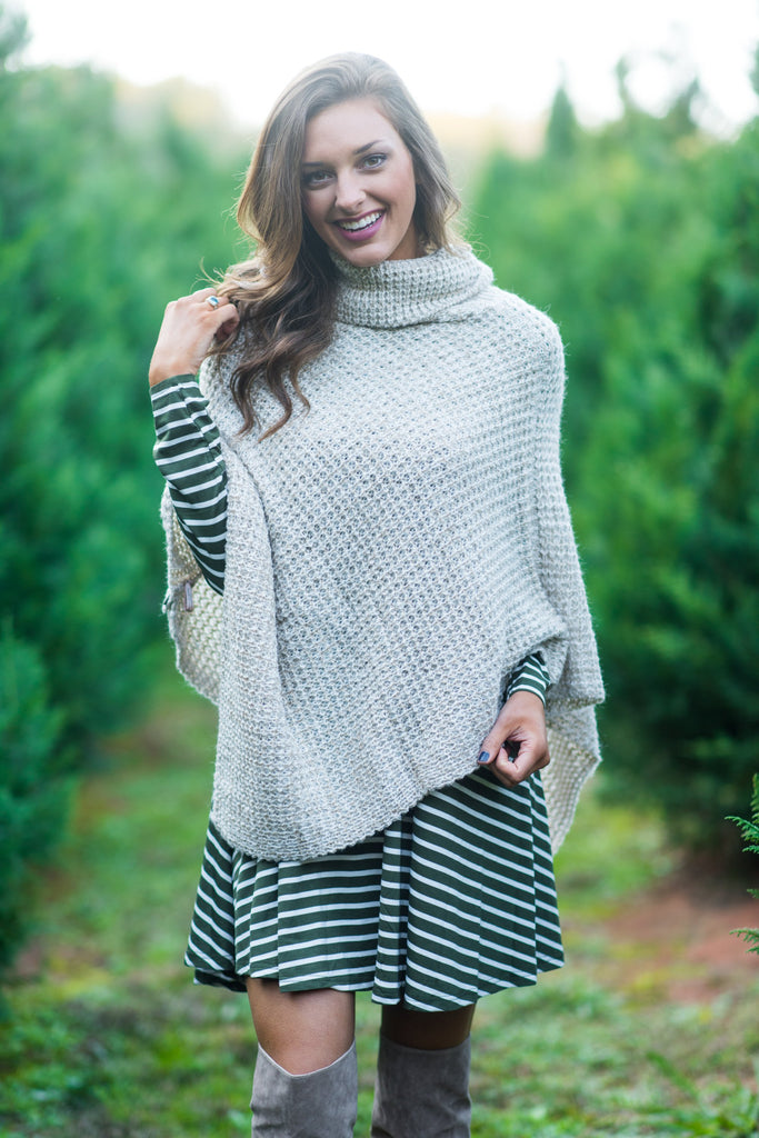 Fun Panache Poncho, Taupe – The Mint Julep Boutique