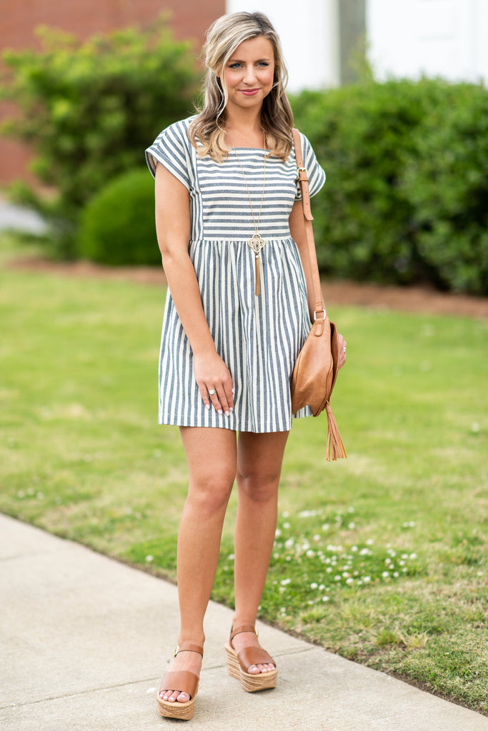 Sassy In The Spring Dress, Navy – The Mint Julep Boutique