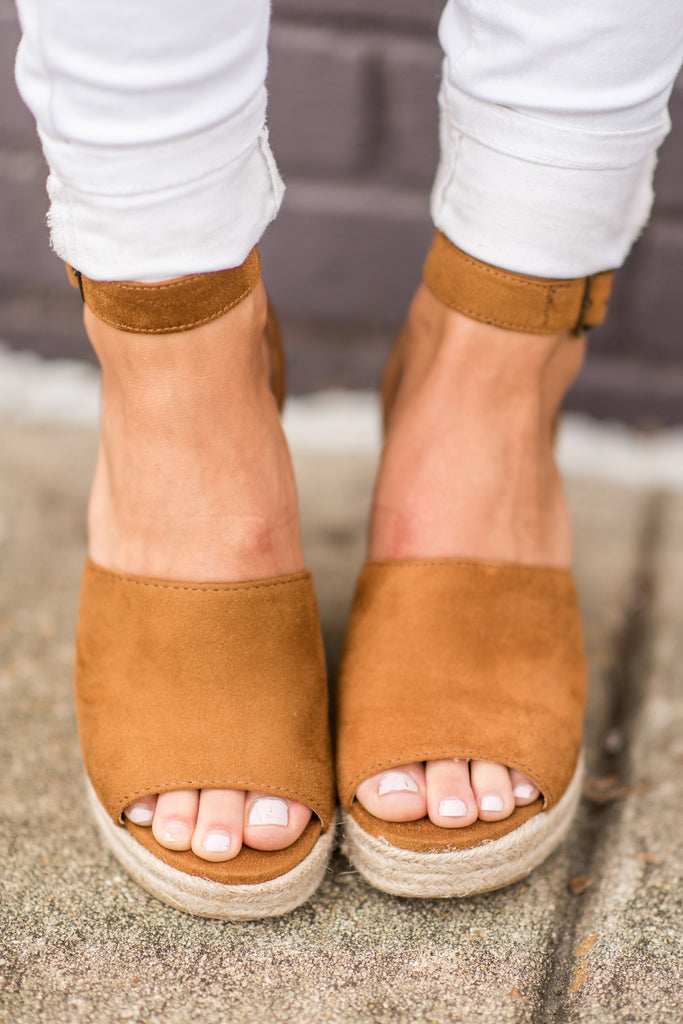 It's A Beautiful Day Wedges, Hazel – The Mint Julep Boutique