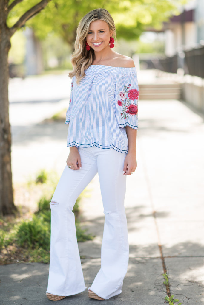 Hanging On Top, Blue – The Mint Julep Boutique