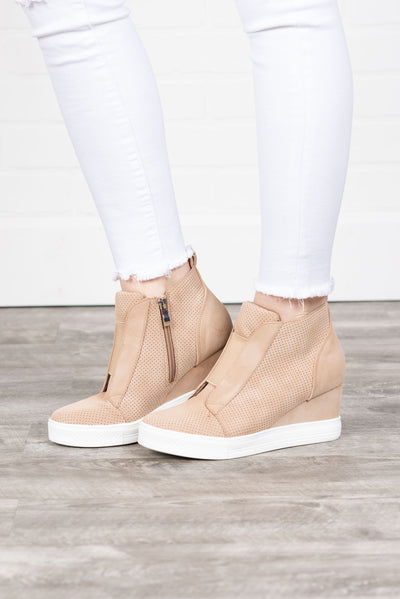 known by all wedge sneakers