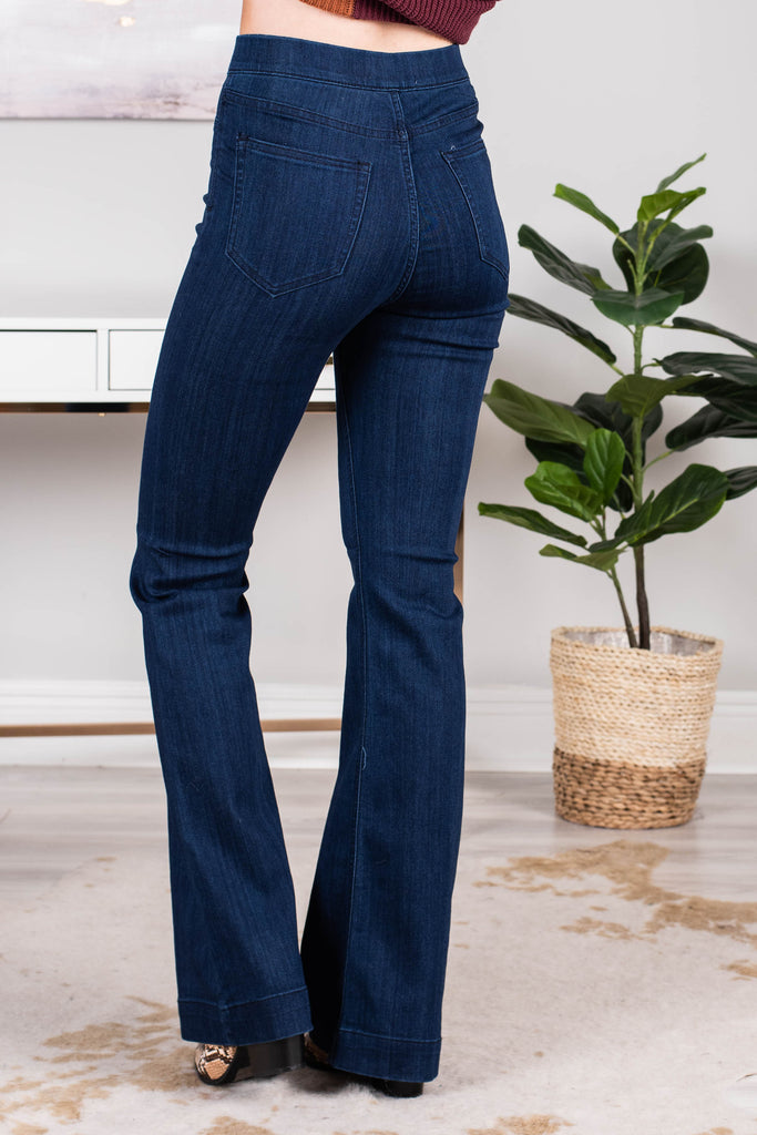 Retro Chic Dark Denim Flare Jeggings - Trendy Jeans – The Mint Julep ...