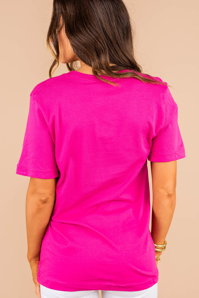 pink graphic tee outfit