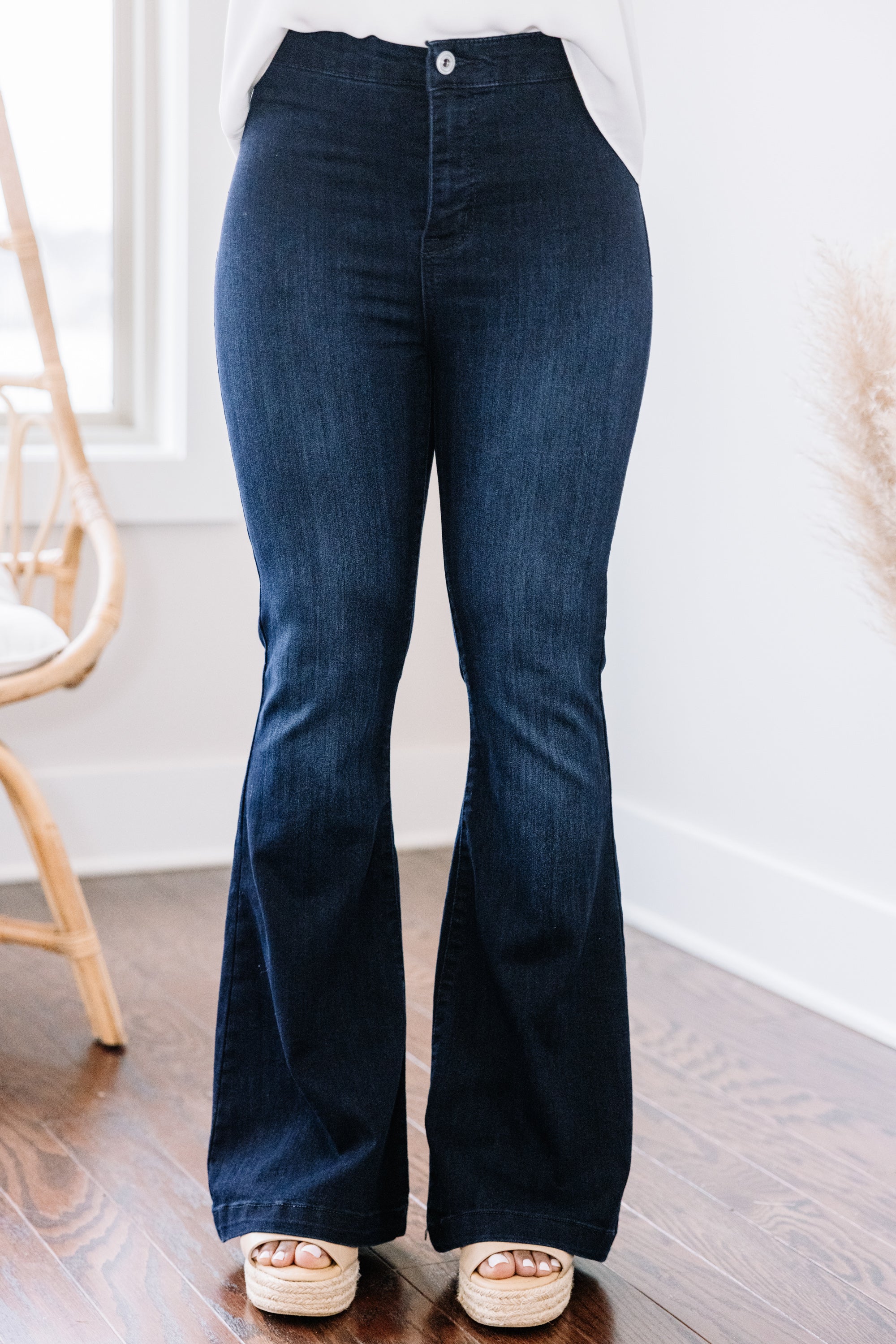 Break It Down Petite Dark Wash Flare Jeans – Shop The Mint