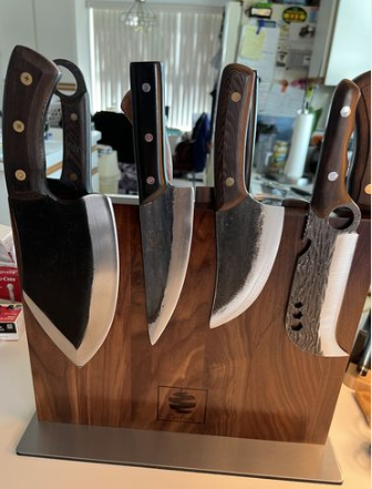 The Meat Lover's 4-Knife Set – Coolina