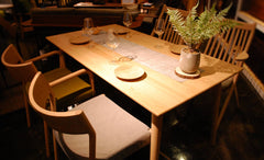 2.日本飯枱櫈-以不同款的實木椅子Mix & Match同樣有型