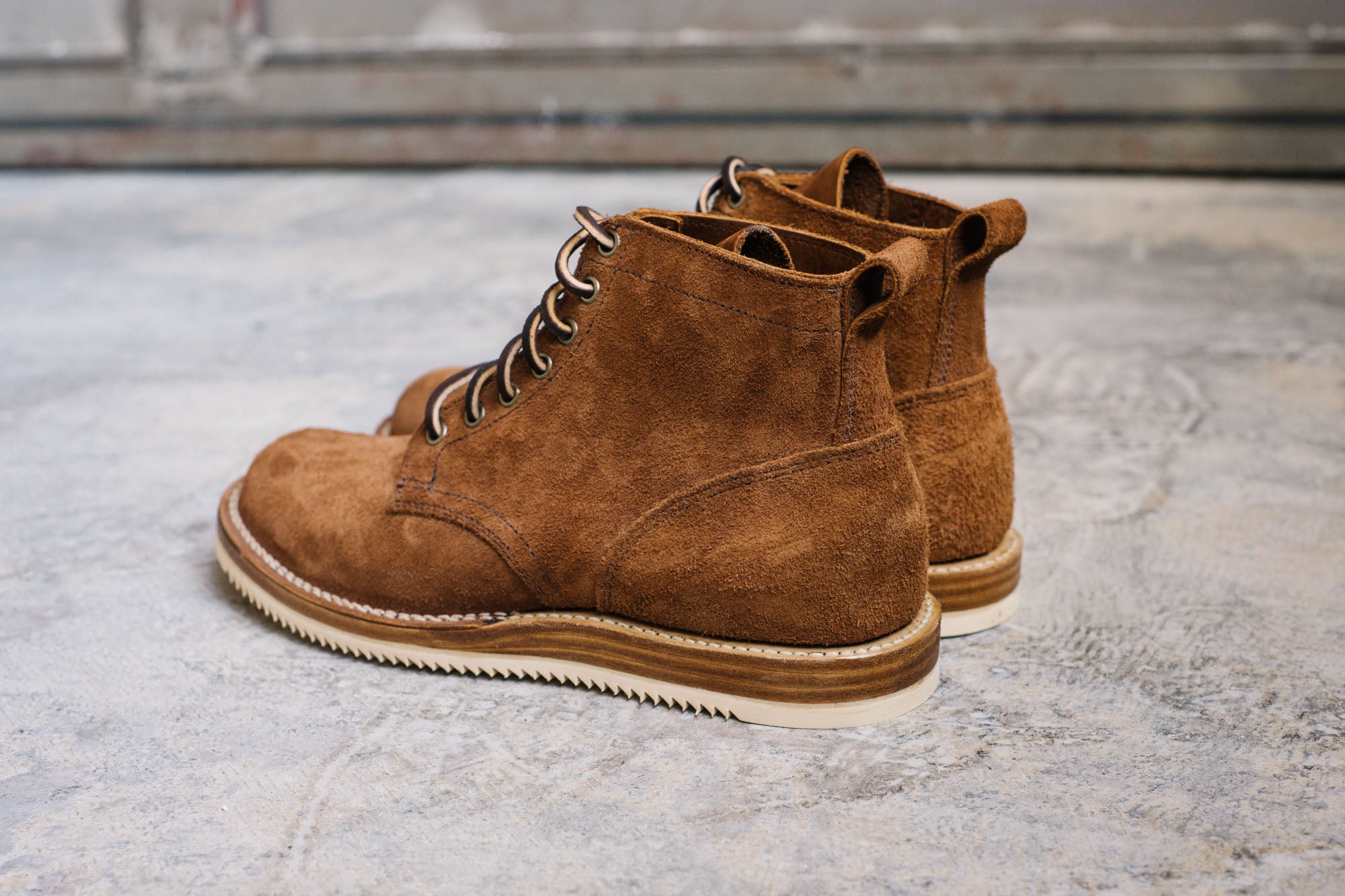 Mini Ripple Service Boot ~ Aged Bark Roughout – 3sixteen