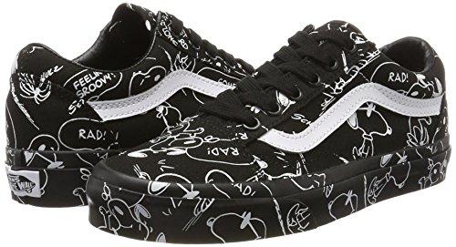 vans peanuts snoopy black