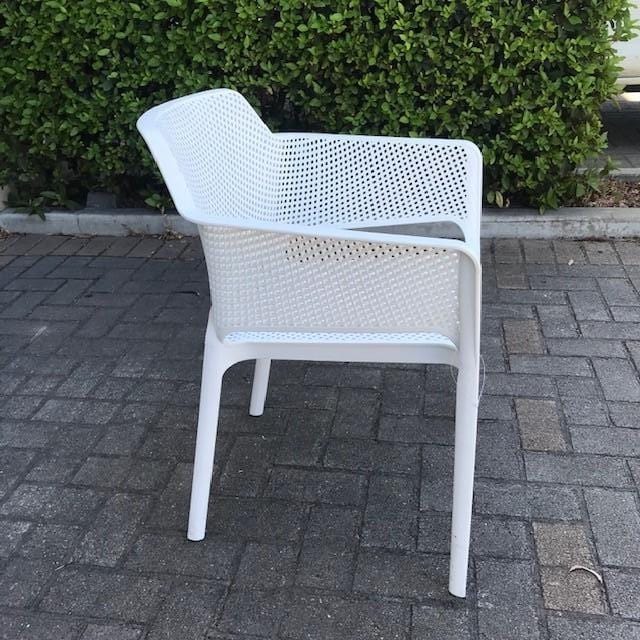 white resin outdoor rockers