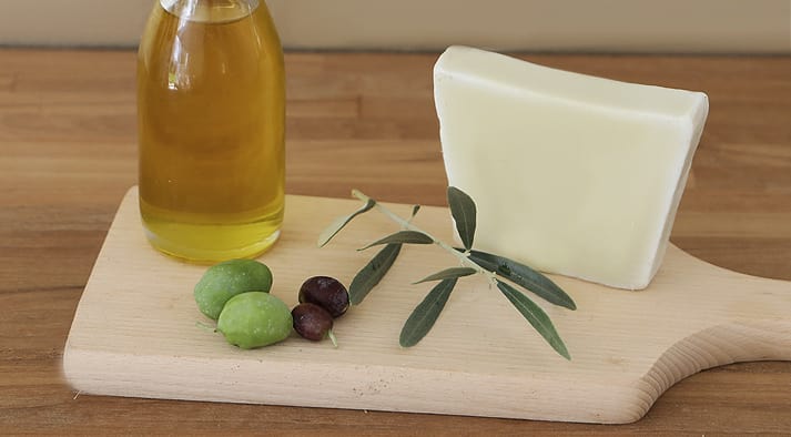 zoom on olive oil