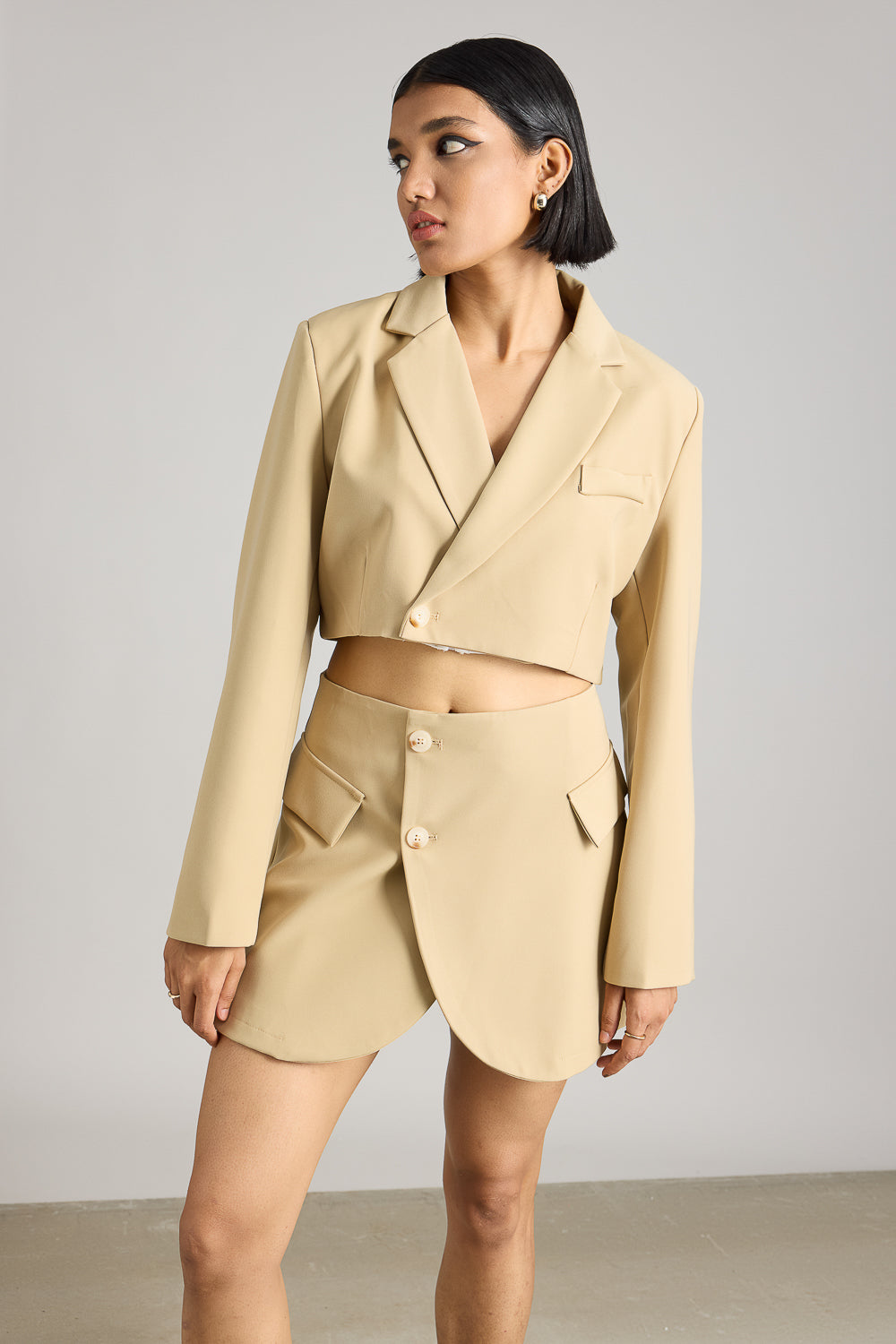 Beige Lapel Neck Cropped Blazer