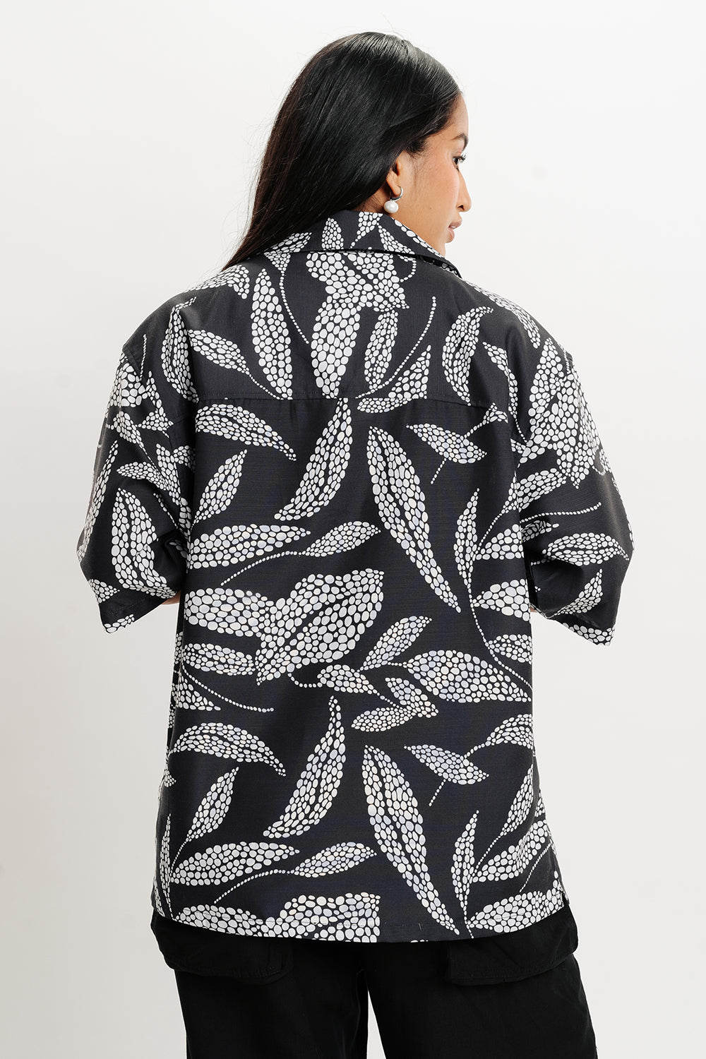 Graphite Leaf Resort Collar Women's Shirt